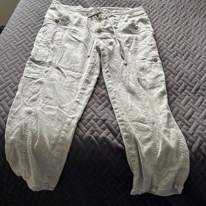 American Eagle High waisted cargo tapered pant , olive , 18short, like new